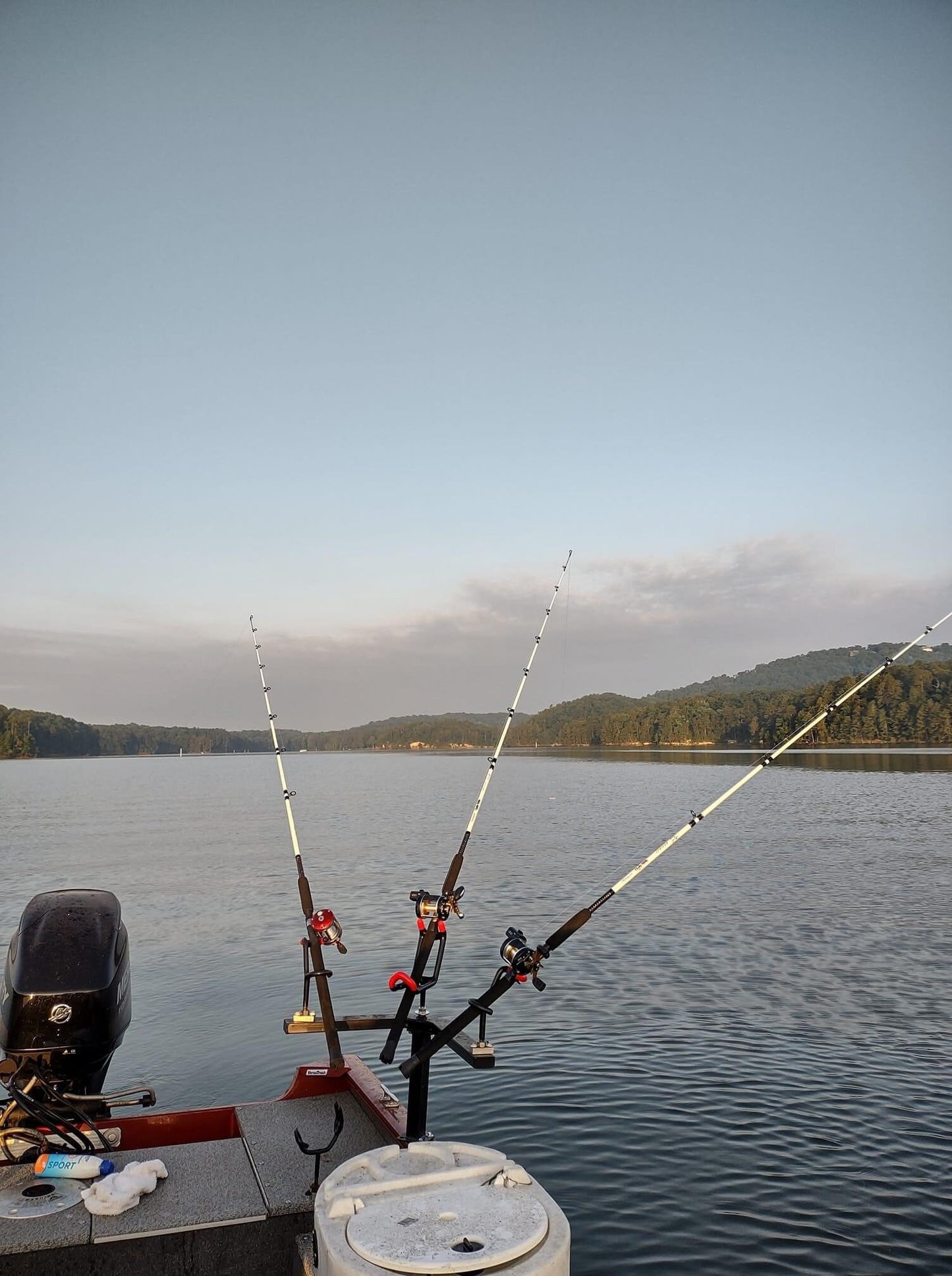V-Style Corner Fishing Rod Rack